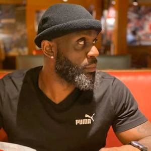 Meet your Posher, Realteethebarber